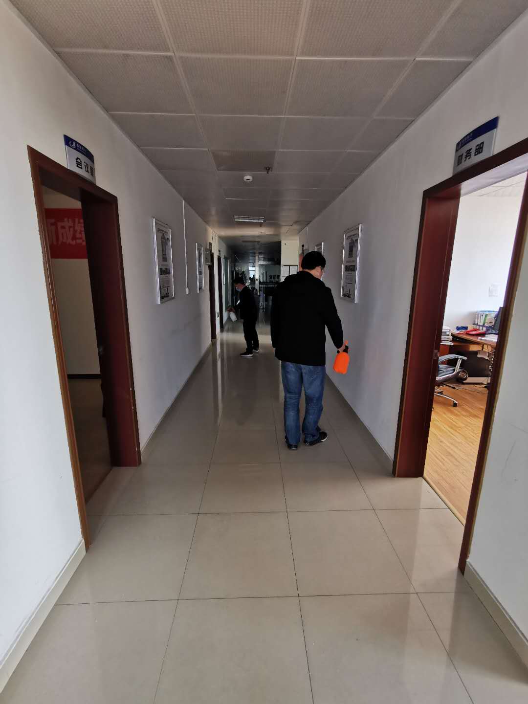 1592375585456001.jpg eb896f3d07f7c90a8319874c4bd7f45.jpg